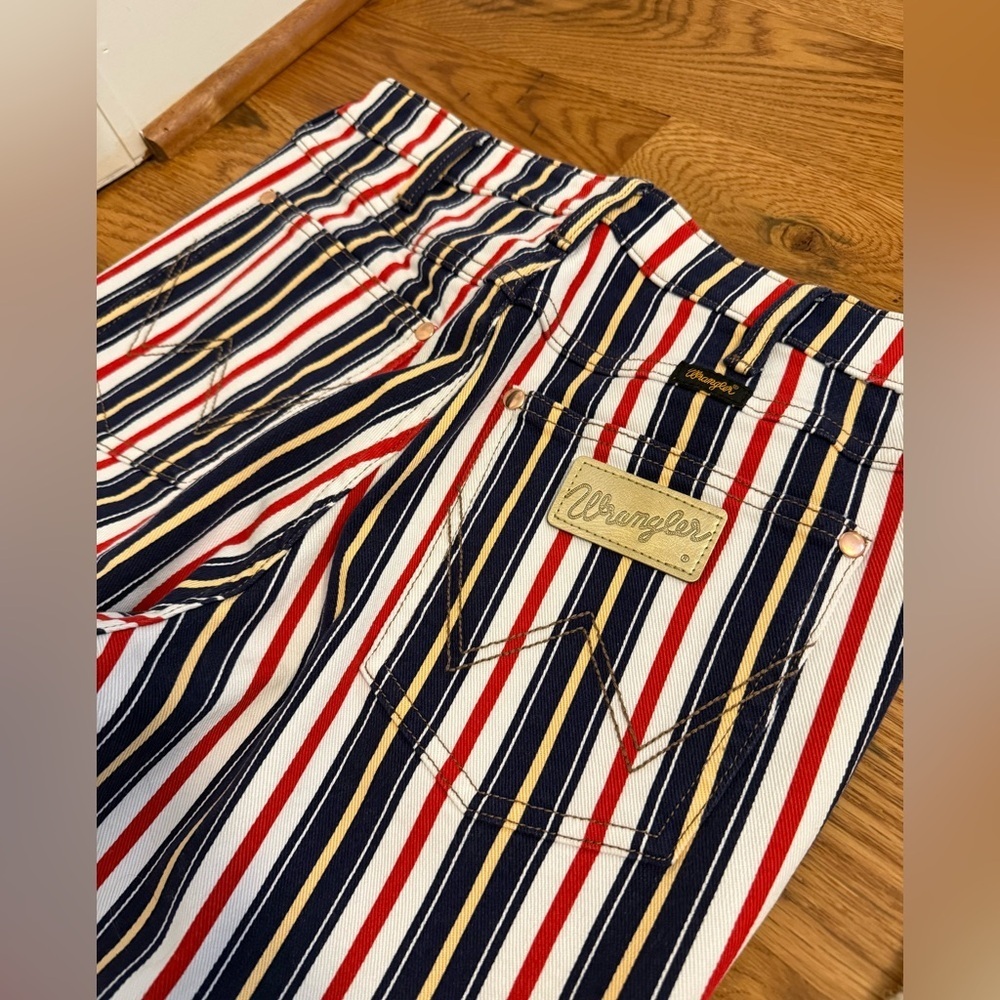 Wrangler x Lainey Wilson Striped Flare Jeans 28x32 - Picture 8 of 16